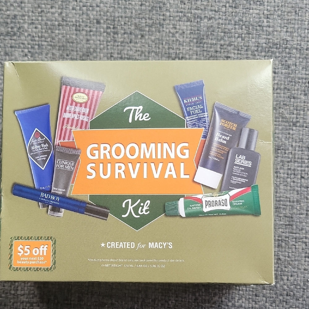 Macy's Green and Orange Grooming Tools Kit